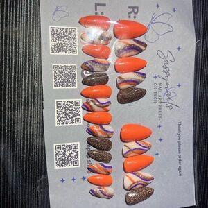Diva ( colors are orange, nude, bown glitter , purple )Press-On Nails